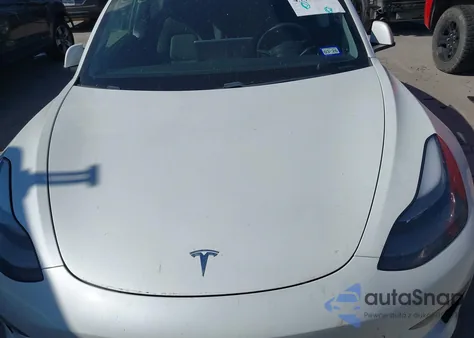 2021 Tesla Model 3 Long Range Dual Motor All-Wheel Drive z USA, uszkodzony, nr VIN 5YJ3E1EB2MF872377
